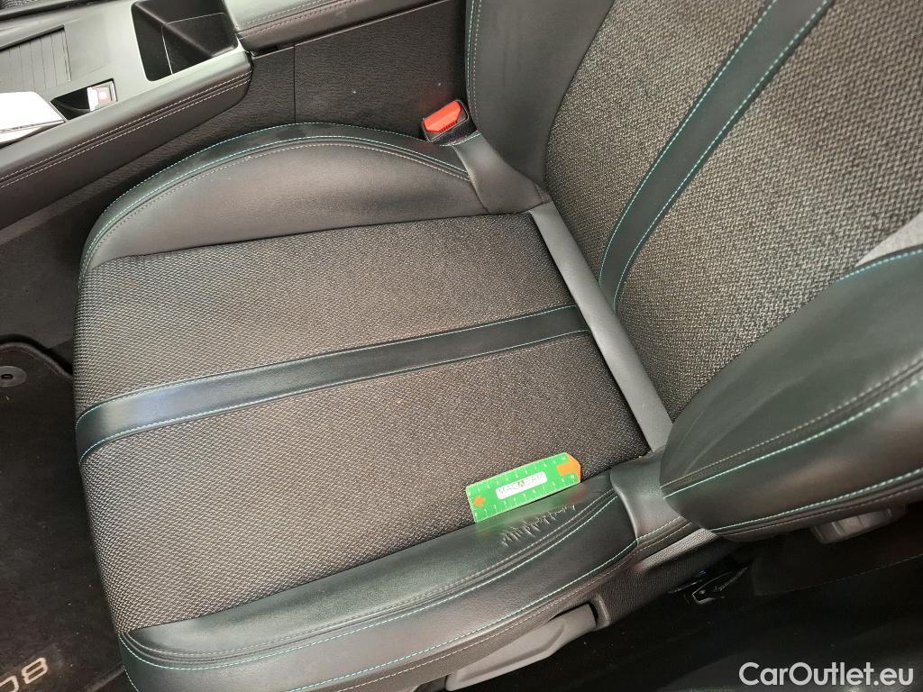  Peugeot  308 PEUGEOT  SW / 2021 / 5P / Break PureTech 130 S&S EAT 8 ALLURE #23