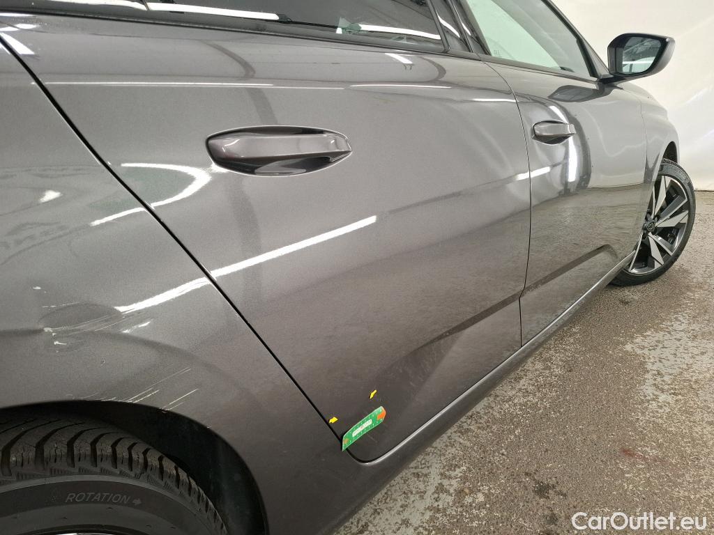  Peugeot  308 PEUGEOT  SW / 2021 / 5P / Break PureTech 130 S&S EAT 8 ALLURE #12