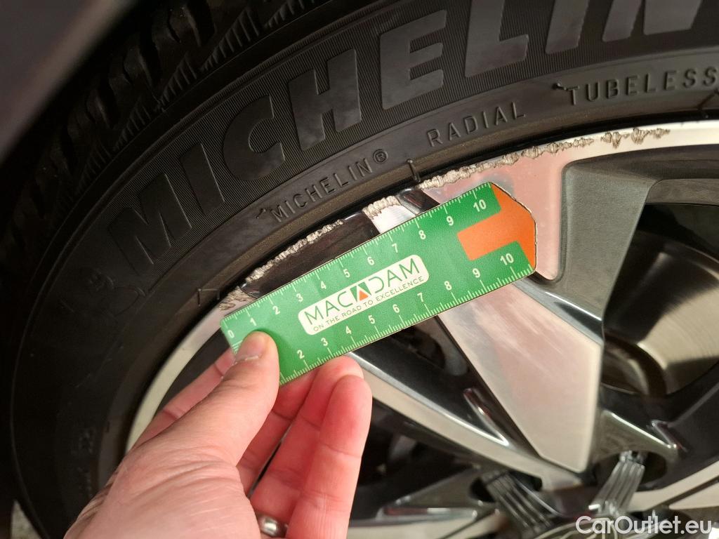  Peugeot  308 PEUGEOT  SW / 2021 / 5P / Break PureTech 130 S&S EAT 8 ALLURE #27