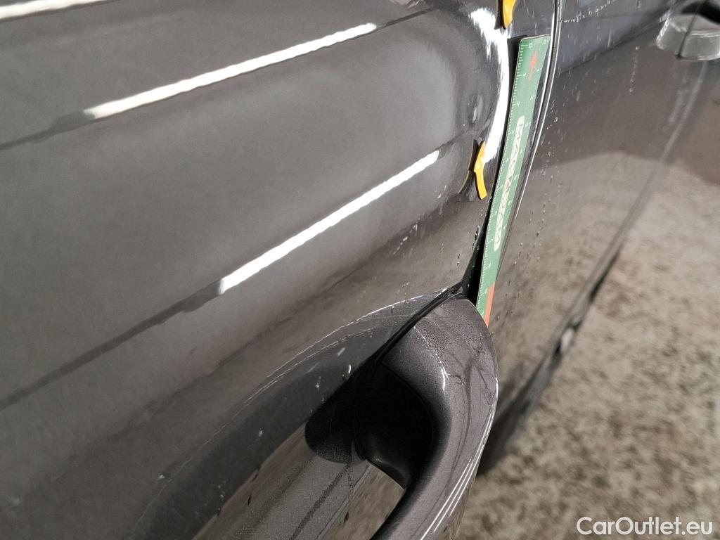  Peugeot  308 PEUGEOT  SW / 2021 / 5P / Break PureTech 130 S&S EAT 8 ALLURE #44