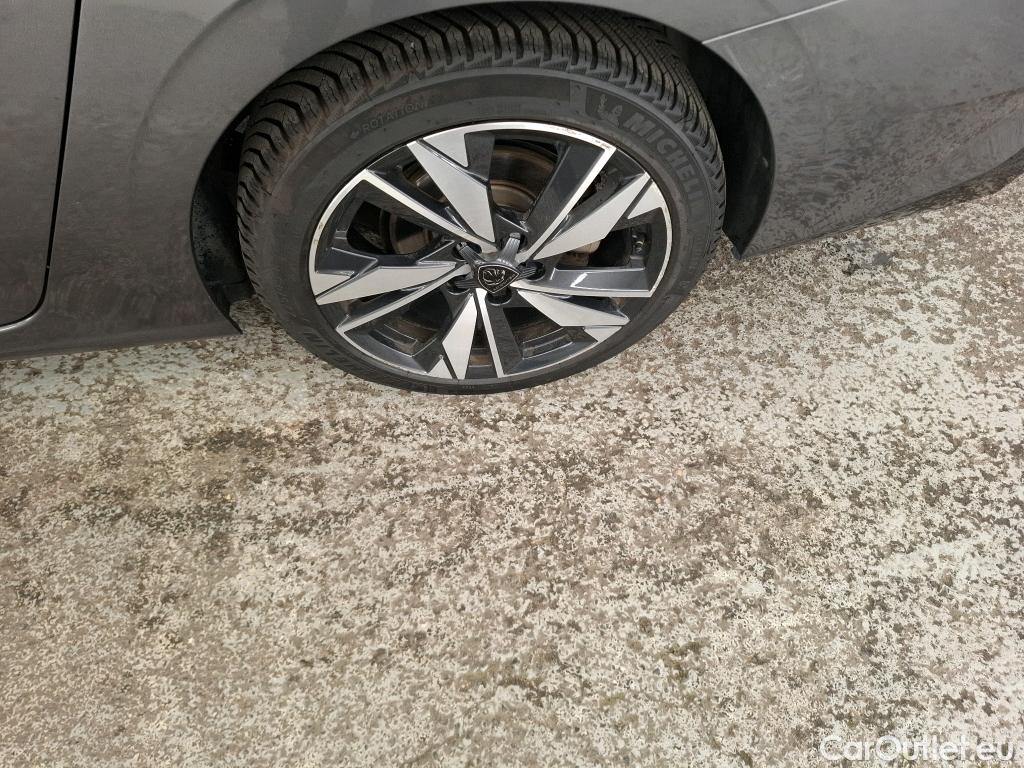  Peugeot  308 PEUGEOT  SW / 2021 / 5P / Break PureTech 130 S&S EAT 8 ALLURE #30