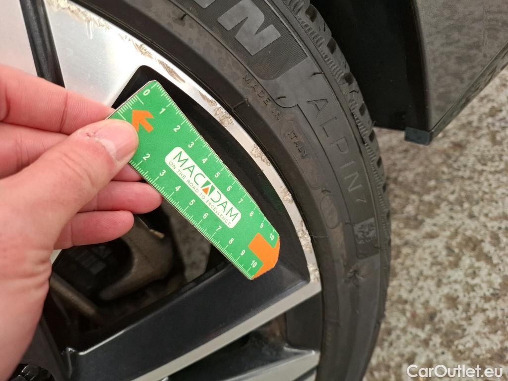  Peugeot  308 PEUGEOT  SW / 2021 / 5P / Break PureTech 130 S&S EAT 8 ALLURE #34