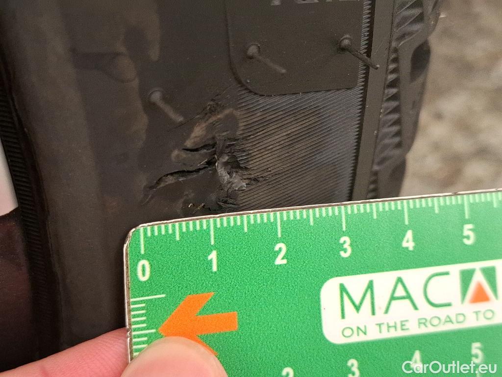  Peugeot  308 PEUGEOT  SW / 2021 / 5P / Break PureTech 130 S&S EAT 8 ALLURE #22