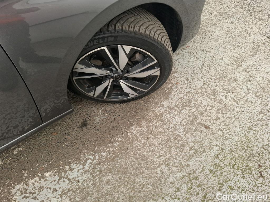  Peugeot  308 PEUGEOT  SW / 2021 / 5P / Break PureTech 130 S&S EAT 8 ALLURE #36