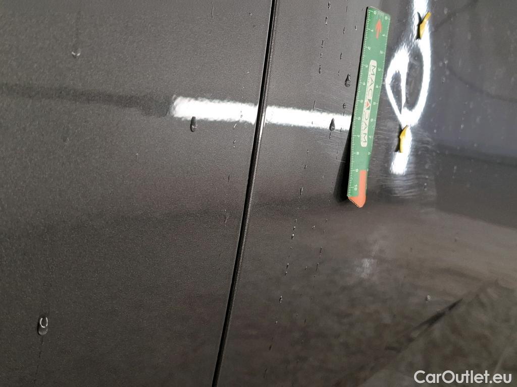  Peugeot  308 PEUGEOT  SW / 2021 / 5P / Break PureTech 130 S&S EAT 8 ALLURE #18