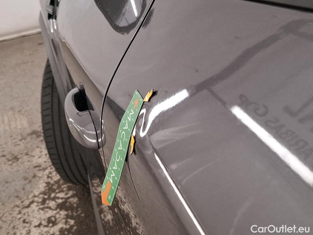  Renault  Captur RENAULT  / 2019 / 5P / SUV Business TCe 100 GPL -21 #37