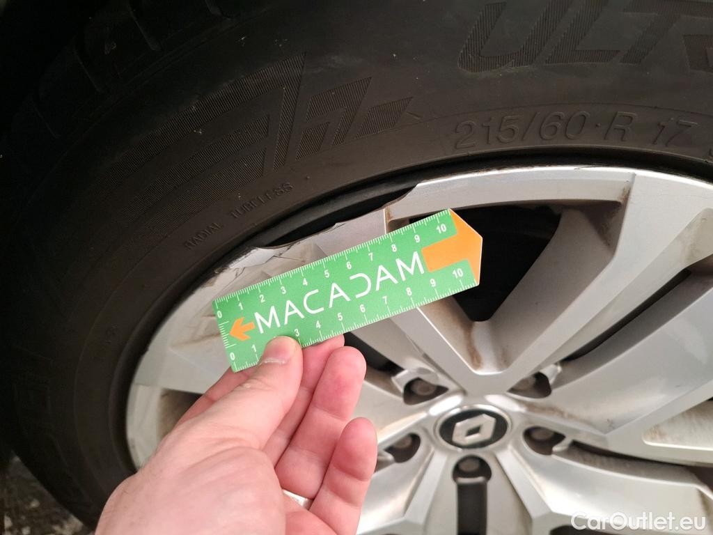  Renault  Captur RENAULT  / 2019 / 5P / SUV Business TCe 100 GPL -21 #43