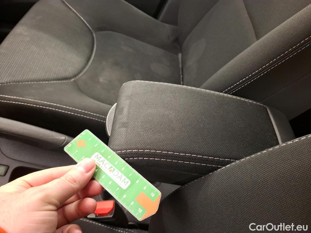  Renault  Clio  IV Business 0.9 TCe 90CV BVM5 E6 #21