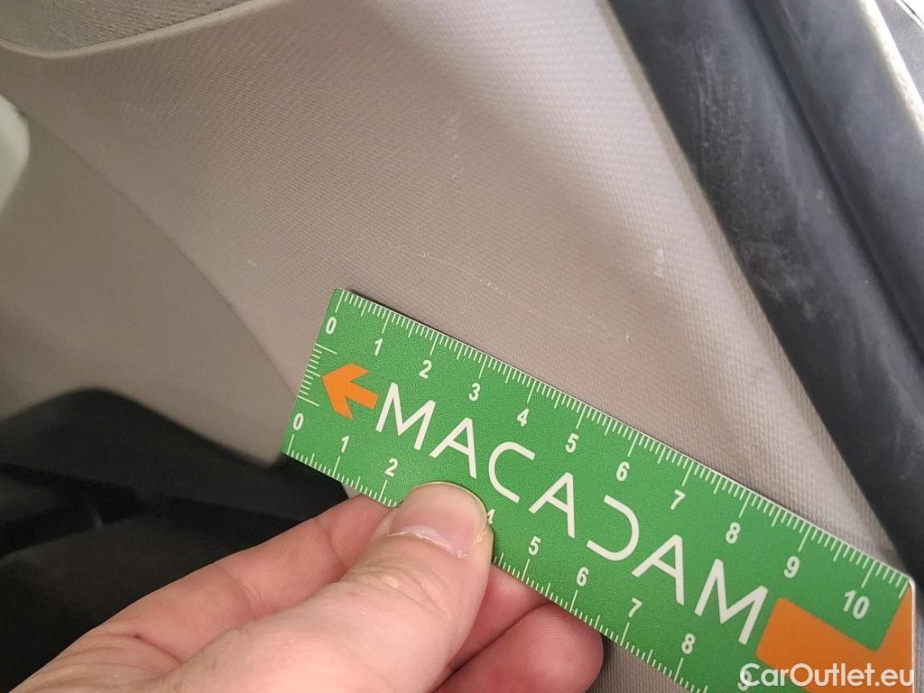  Renault  Captur RENAULT  / 2019 / 5P / SUV Business TCe 100 GPL -21 #33