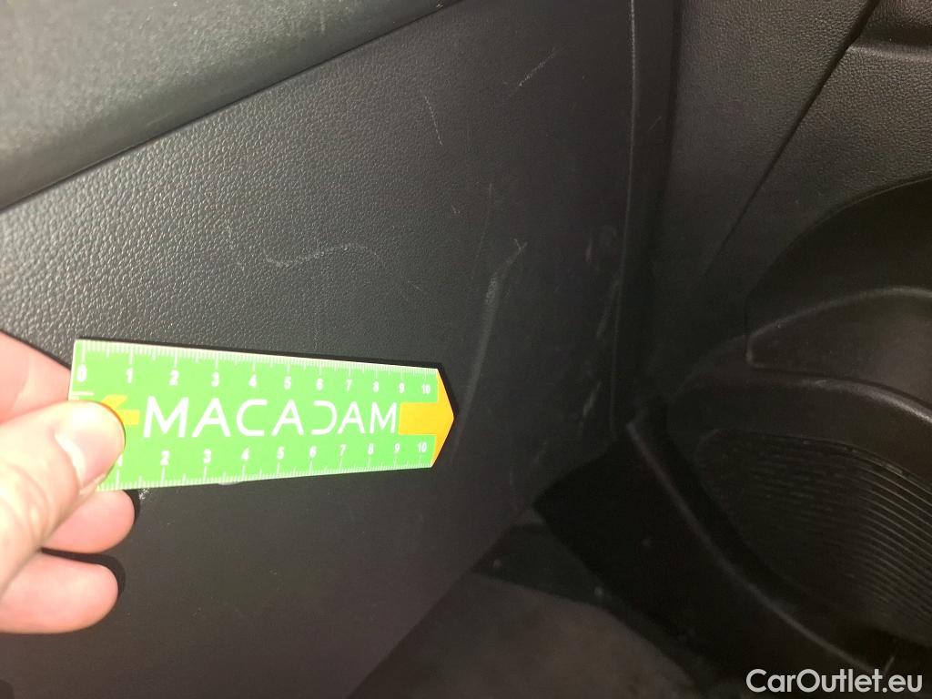  Renault  Captur RENAULT  / 2019 / 5P / SUV Business TCe 100 GPL -21 #30