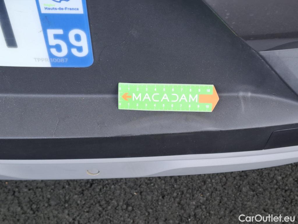  Renault  Captur RENAULT  / 2019 / 5P / SUV Business TCe 100 GPL -21 #2