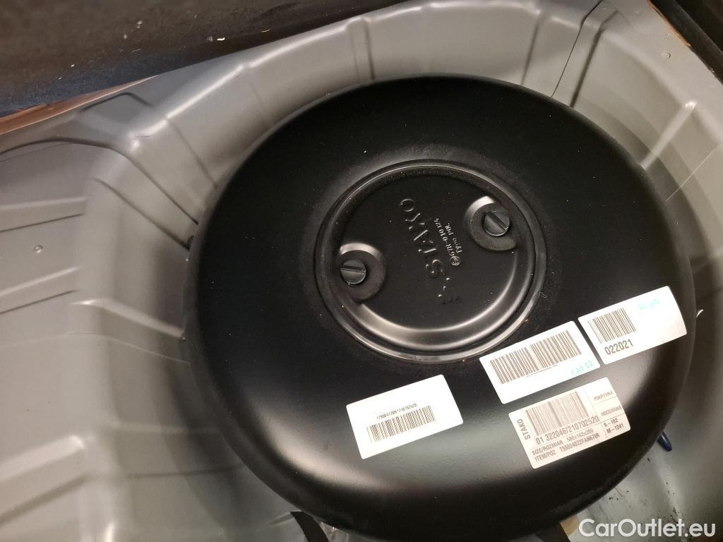  Renault  Captur RENAULT  / 2019 / 5P / SUV Business TCe 100 GPL -21 #35