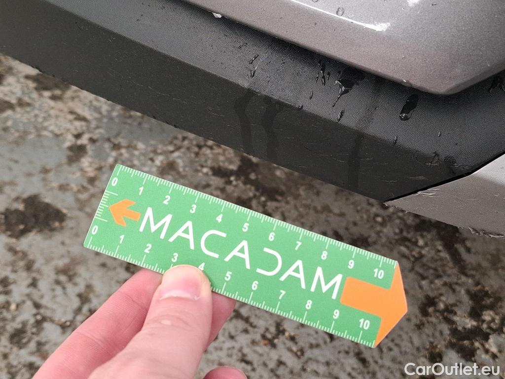  Renault  Captur RENAULT  / 2019 / 5P / SUV Business TCe 100 GPL -21 #48