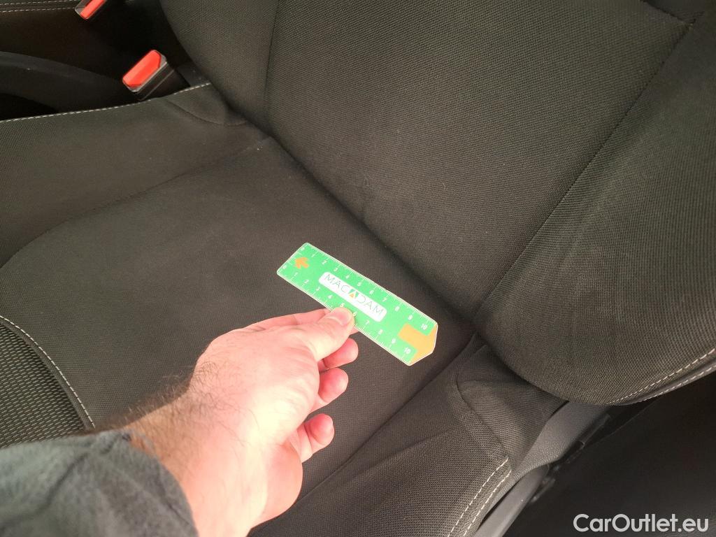  Renault  Clio  IV Business 0.9 TCe 90CV BVM5 E6 #35