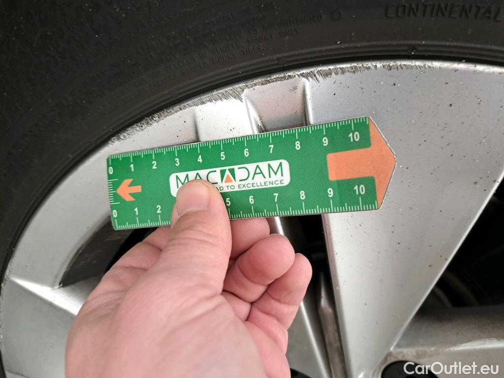  Volkswagen  Golf  VOLKSWAGEN SW / 2020 / 5P / Break 2.0 TDI SCR 115 DSG7 Life Business #18