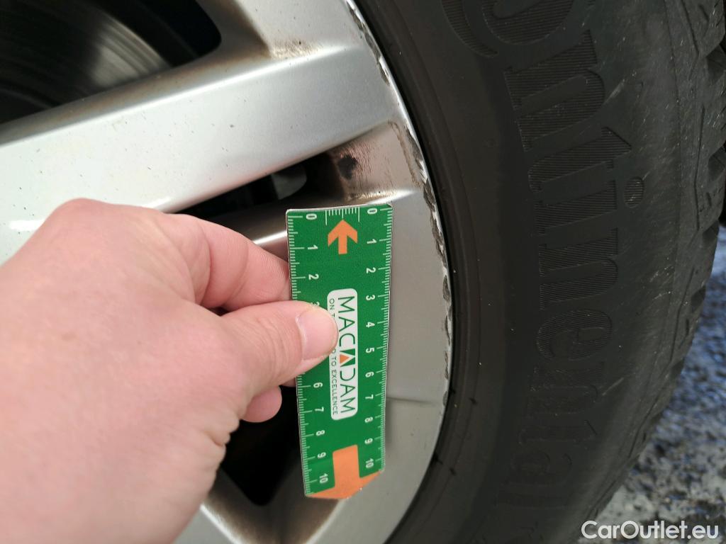  Volkswagen  Golf  VOLKSWAGEN SW / 2020 / 5P / Break 2.0 TDI SCR 115 DSG7 Life Business #23