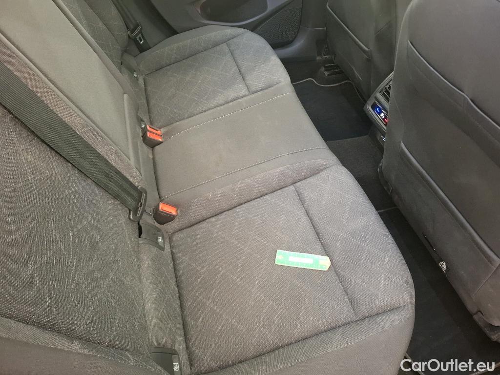  Volkswagen  Golf  VOLKSWAGEN SW / 2020 / 5P / Break 1.5 eTSI OPF 130 DSG7 Life Business #18