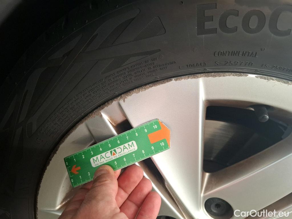  Volkswagen  Golf  VOLKSWAGEN / 2020 / 5P / Berline 2.0 TDI SCR 115 DSG7 Life Busi #11