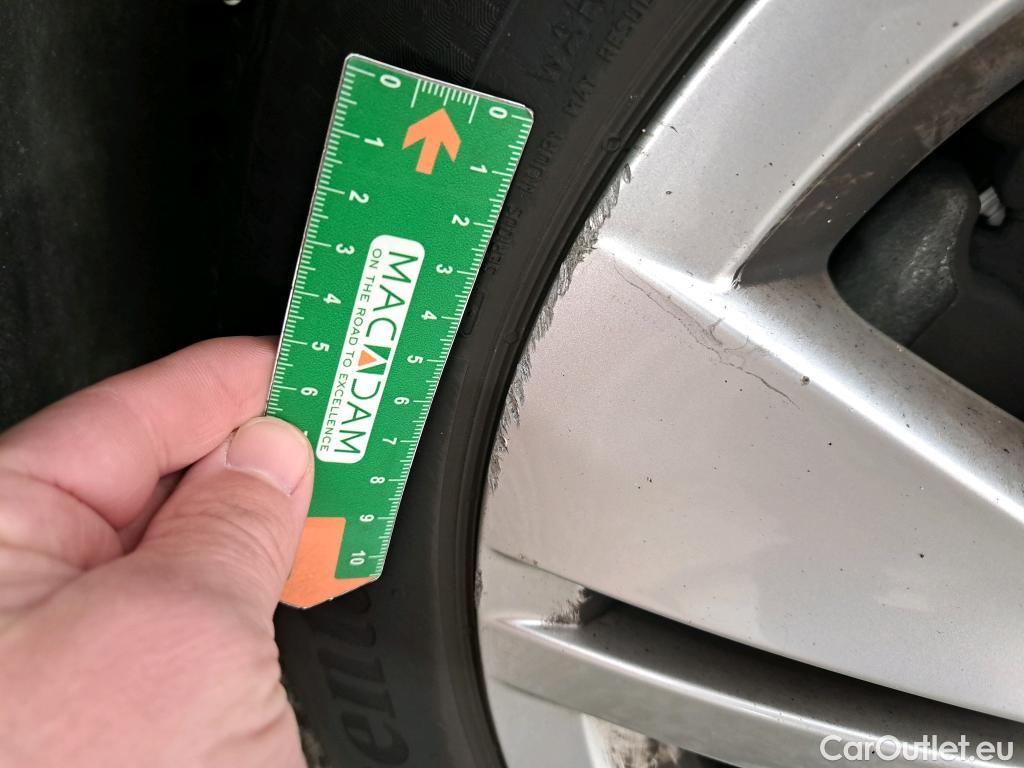  Volkswagen  Golf  VOLKSWAGEN SW / 2020 / 5P / Break 2.0 TDI SCR 115 DSG7 Life Business #19