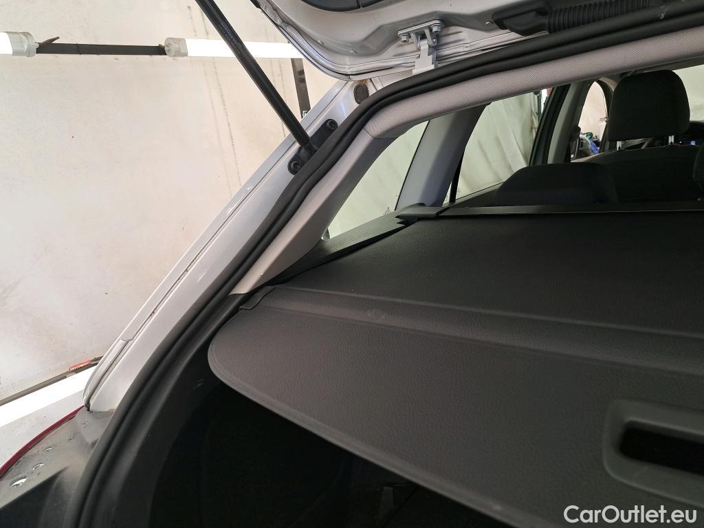  Volkswagen  Golf  VOLKSWAGEN SW / 2020 / 5P / Break 2.0 TDI SCR 115 DSG7 Life Business #24