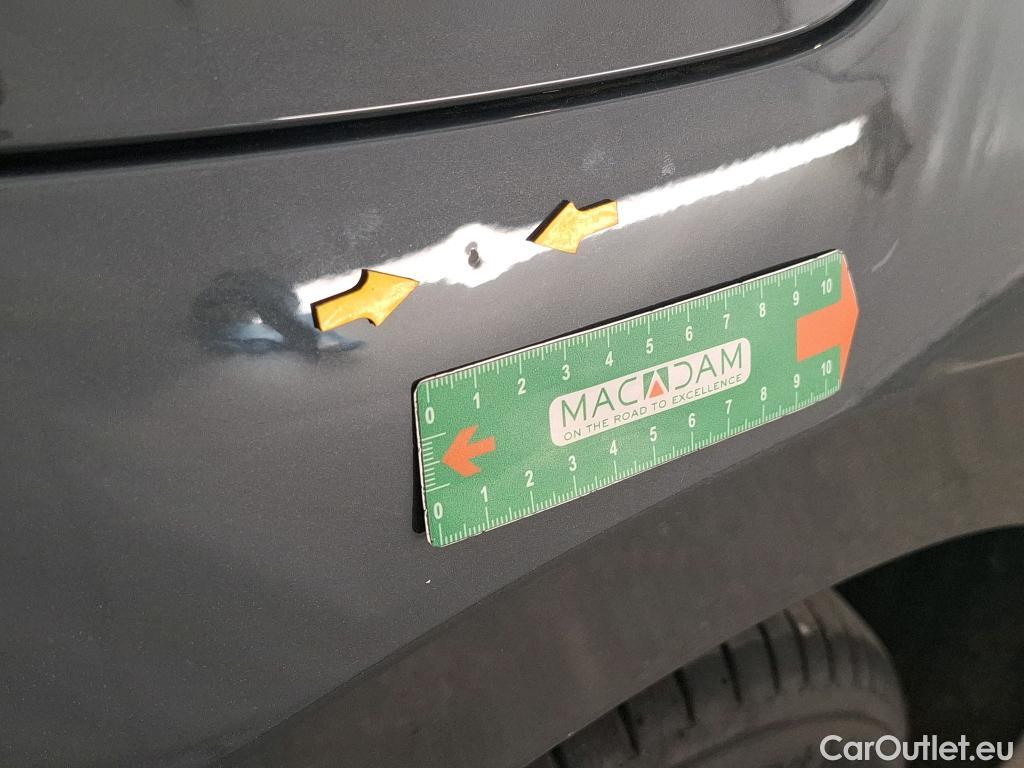  Volkswagen  Golf  VOLKSWAGEN / 2020 / 5P / Berline 2.0 TDI SCR 115 DSG7 Life Busi #21