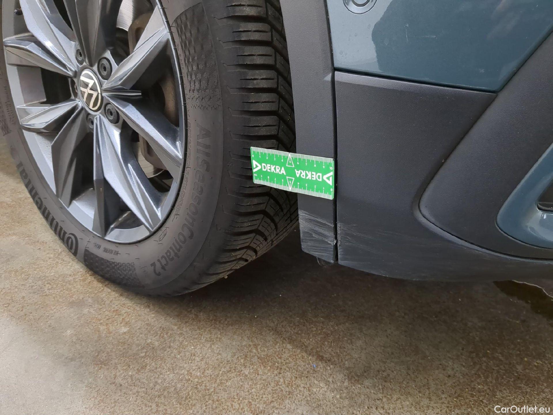  Volkswagen  Tiguan VOLKSWAGEN  Allspace / 2021 / 5P / SUV 1.5 TSI 150 DSG7 Life Busines #9