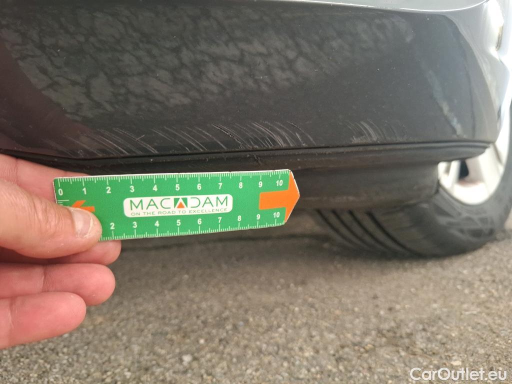  Volkswagen  Golf  VOLKSWAGEN / 2020 / 5P / Berline 2.0 TDI SCR 115 DSG7 Life Busi #2