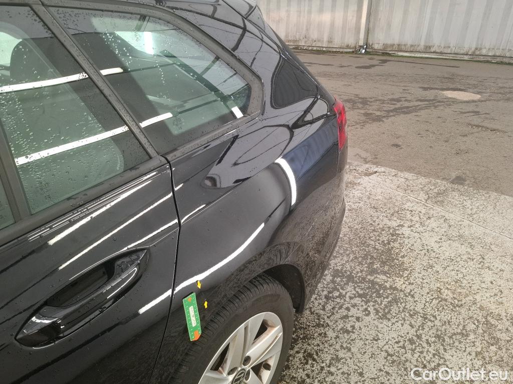  Volkswagen  Golf  VOLKSWAGEN SW / 2020 / 5P / Break 1.5 eTSI OPF 130 DSG7 Life Business #1