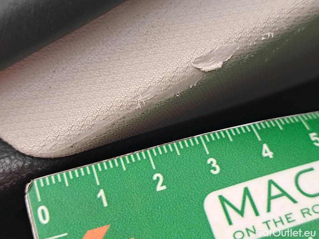  Volkswagen  Golf  VOLKSWAGEN SW / 2020 / 5P / Break 2.0 TDI SCR 115 DSG7 Life Business #25