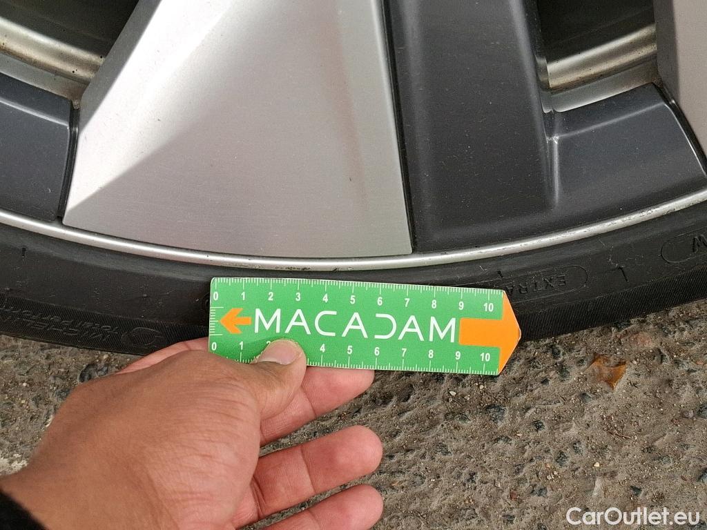  Tesla  Model Y TESLA  / 2020 / 5P / SUV Grand Autonomie Dual Motor AWD #16