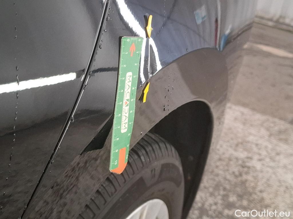  Volkswagen  Golf  VOLKSWAGEN SW / 2020 / 5P / Break 1.5 eTSI OPF 130 DSG7 Life Business #2