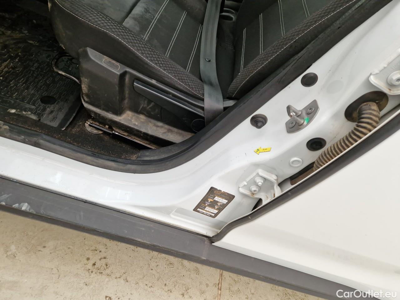  Dacia  Duster 1.5 Blue dCi 115CP Comfort 4WD #4