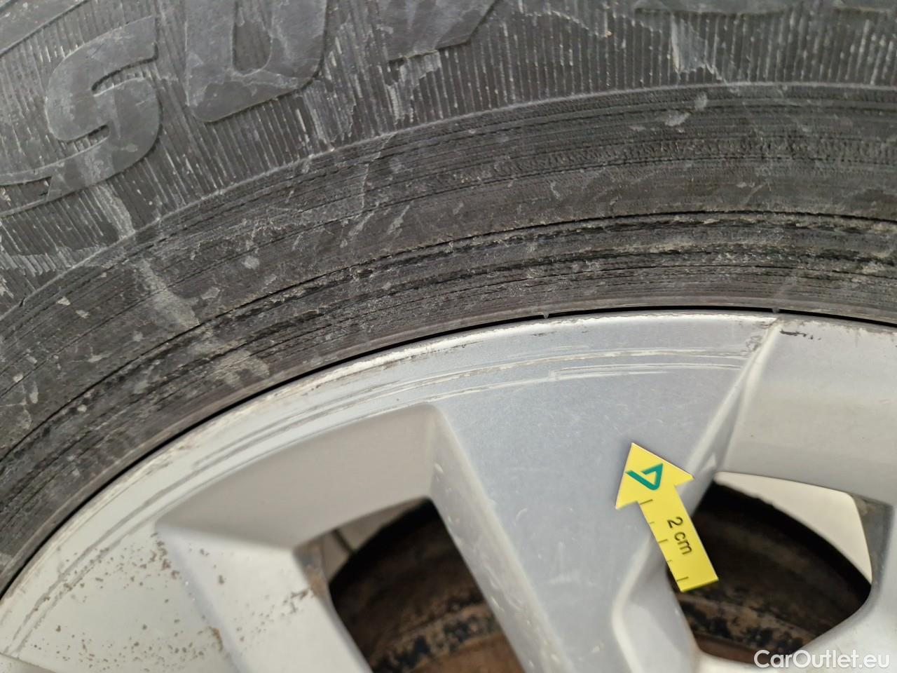  Dacia  Duster 1.5 Blue dCi 115CP Comfort 4WD #46