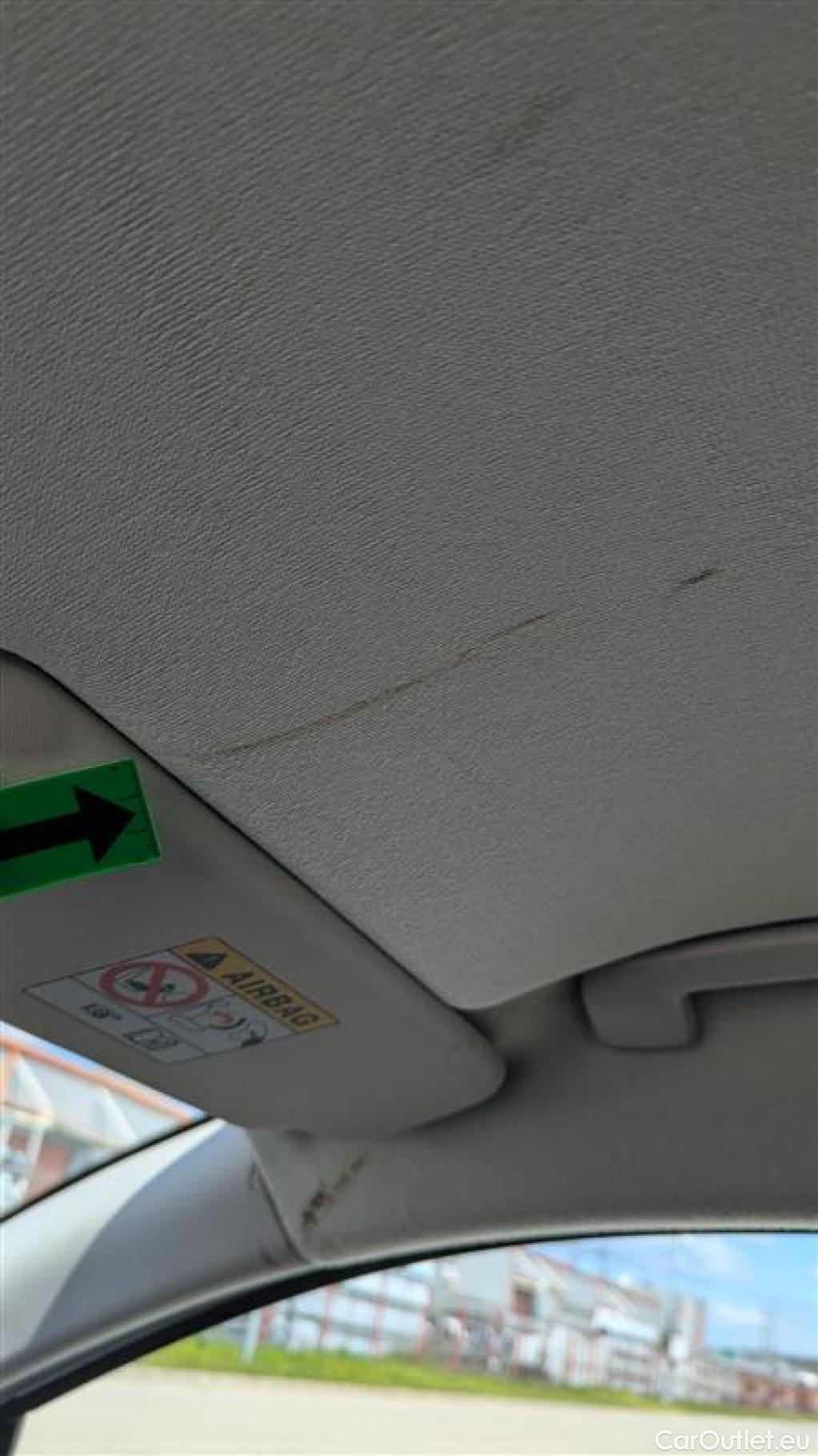  Renault  Clio 1.6 E-Tech 145CP Zen Auto #41