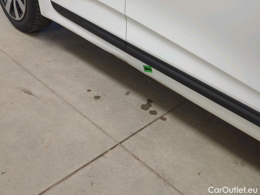  Renault  Clio 1.6 E-Tech 145CP Zen Auto #24