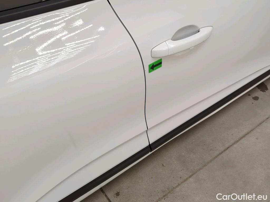  Renault  Clio 1.6 E-Tech 145CP Zen Auto #39