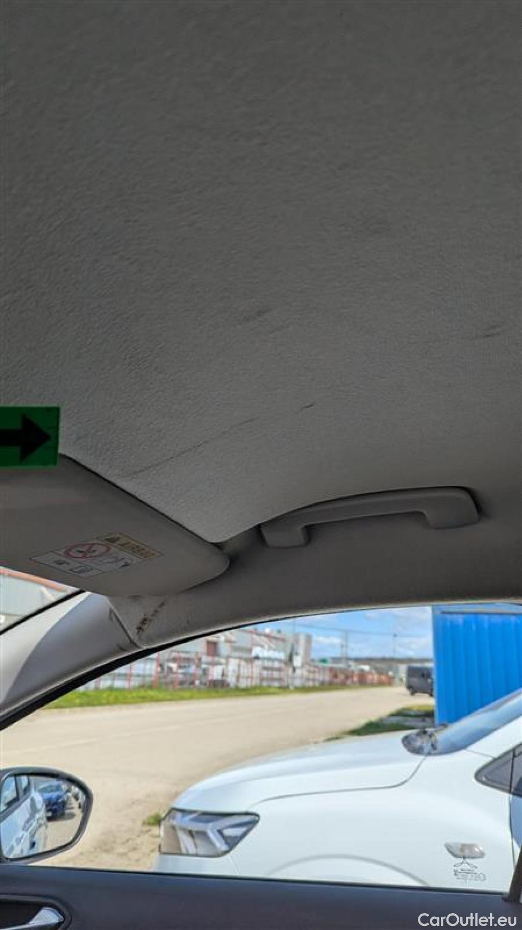  Renault  Clio 1.6 E-Tech 145CP Zen Auto #40