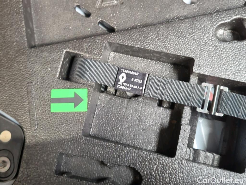  Renault  Clio 1.6 E-Tech 145CP Zen Auto #22