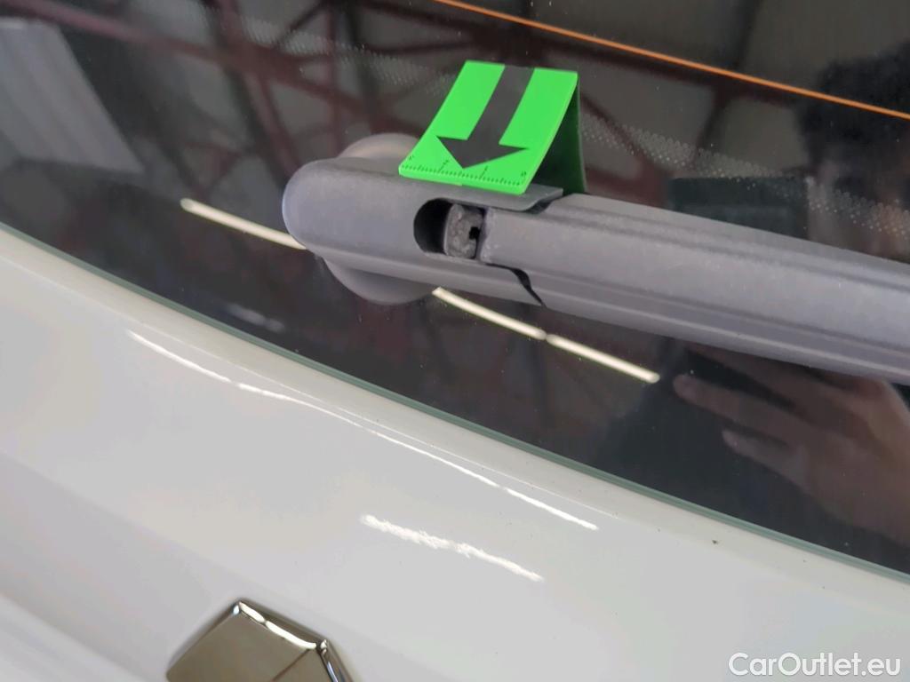  Renault  Clio 1.6 E-Tech 145CP Zen Auto #34