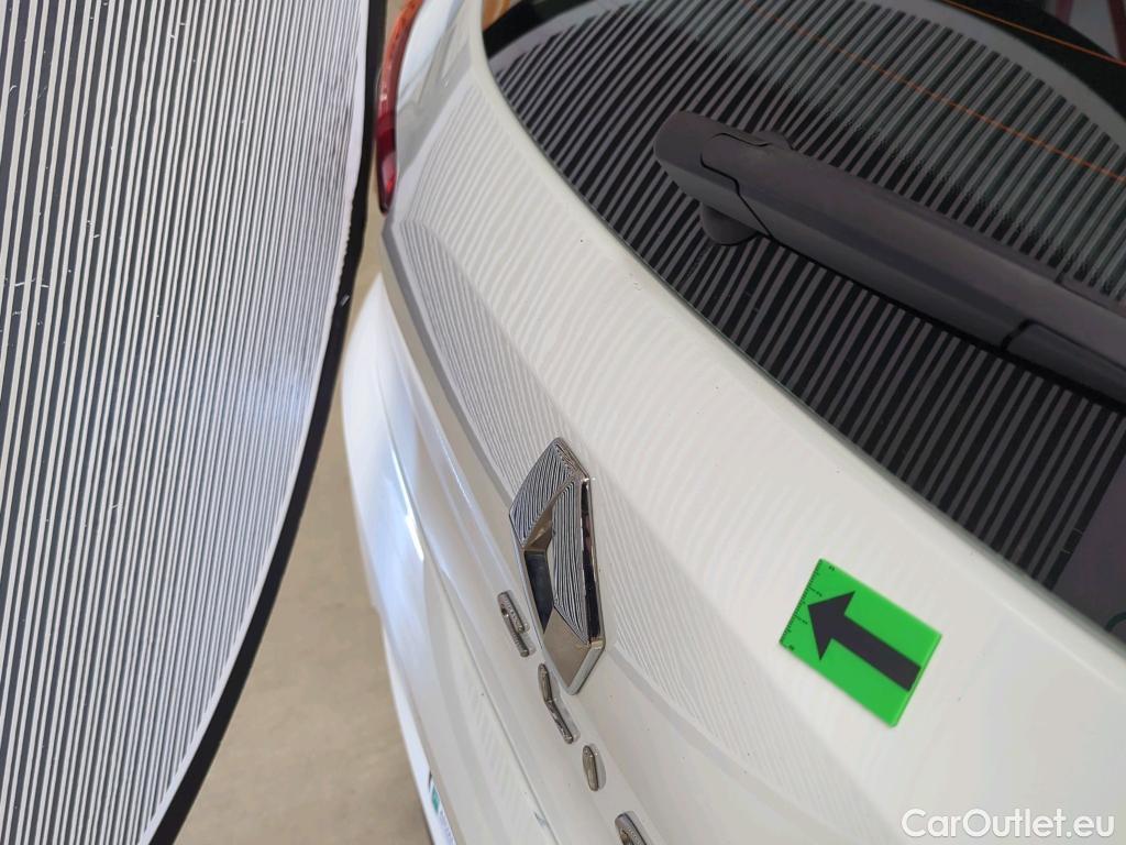  Renault  Clio 1.6 E-Tech 145CP Zen Auto #13