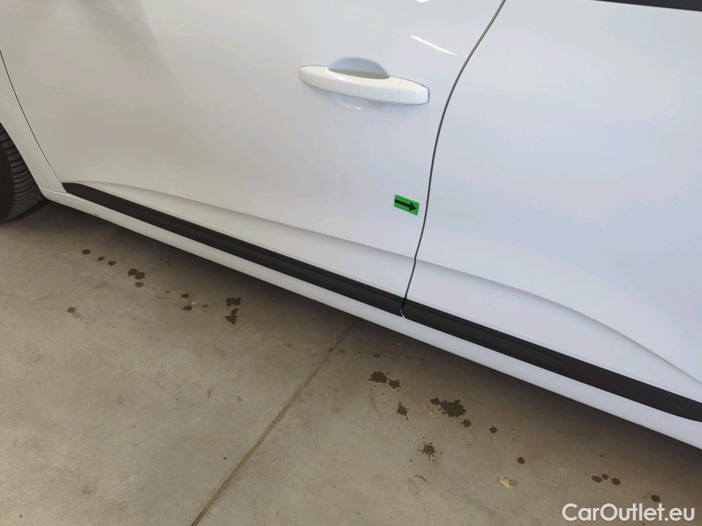  Renault  Clio 1.6 E-Tech 145CP Zen Auto #18