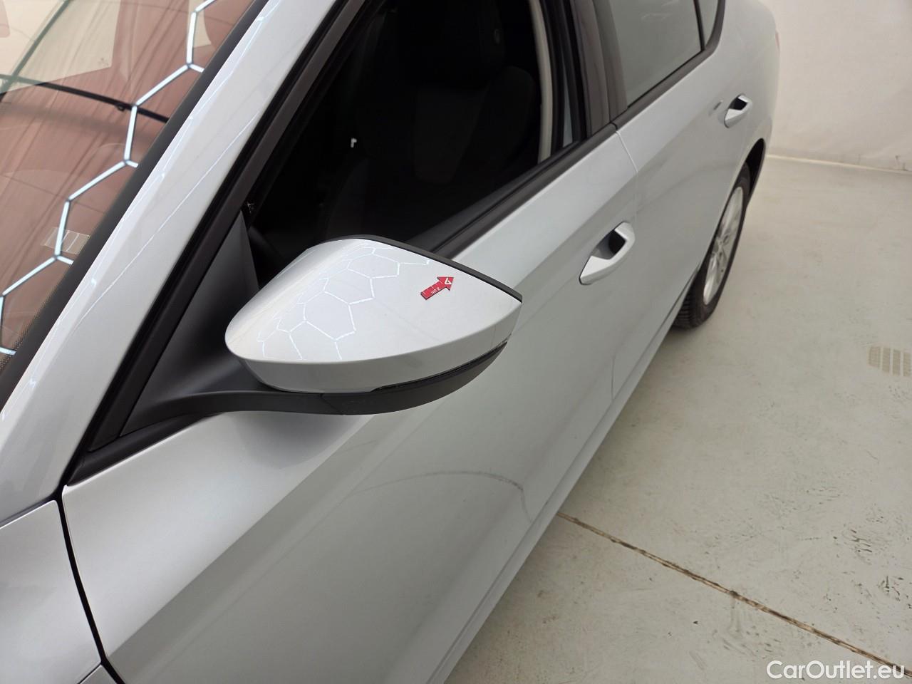  Skoda  Octavia 2.0 TDI 115CP Ambition DSG #9