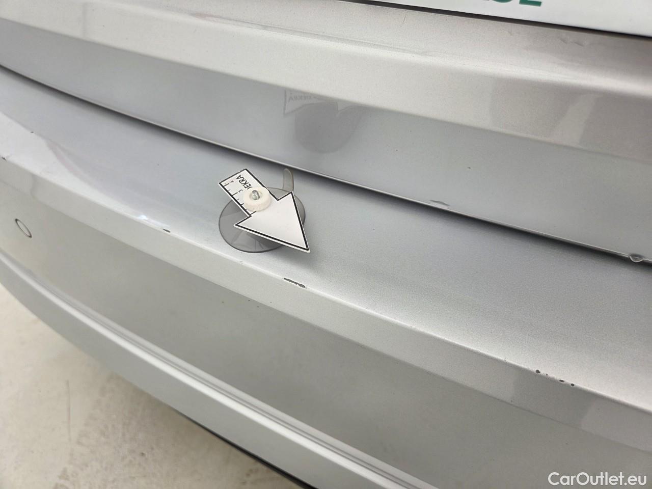  Skoda  Octavia 2.0 TDI 115CP Ambition DSG #48