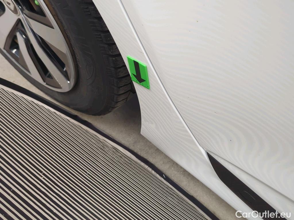  Renault  Clio 1.6 E-Tech 145CP Zen Auto #23