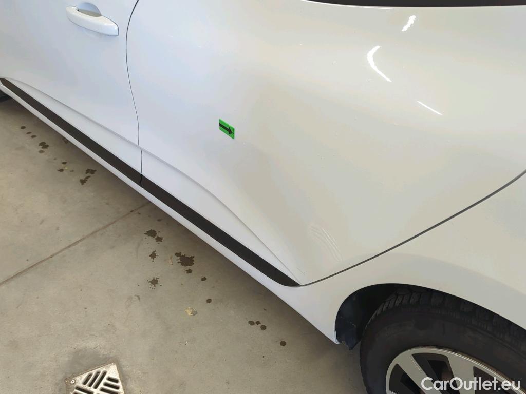  Renault  Clio 1.6 E-Tech 145CP Zen Auto #14