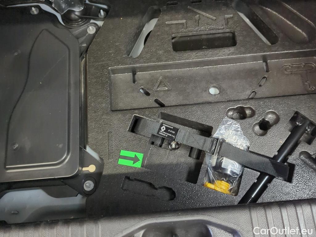  Renault  Clio 1.6 E-Tech 145CP Zen Auto #11