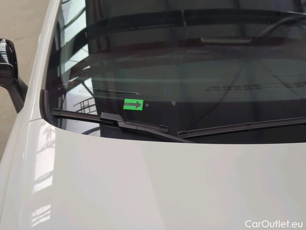  Renault  Clio 1.6 E-Tech 145CP Zen Auto #1