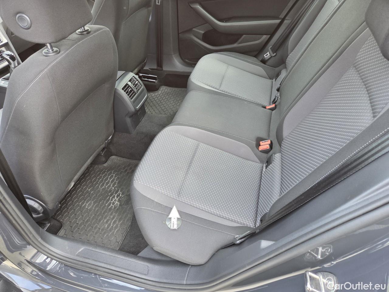  Volkswagen  Passat Advance 1.5 TSI ACT 150 CP #31