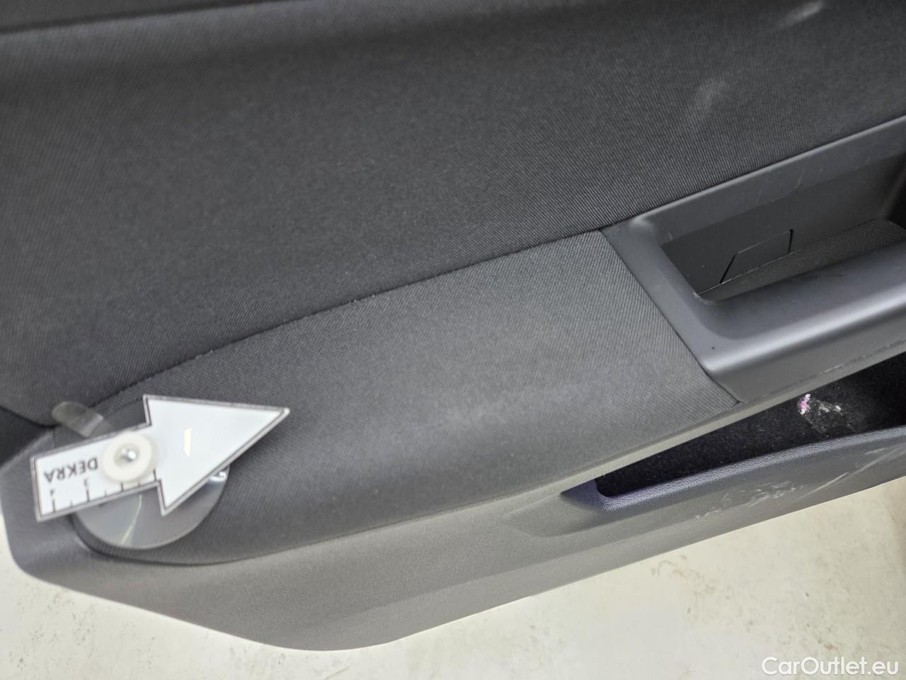  Volkswagen  Golf  Life 1.5 eTSI ACT DSG mild-Hybrid #45