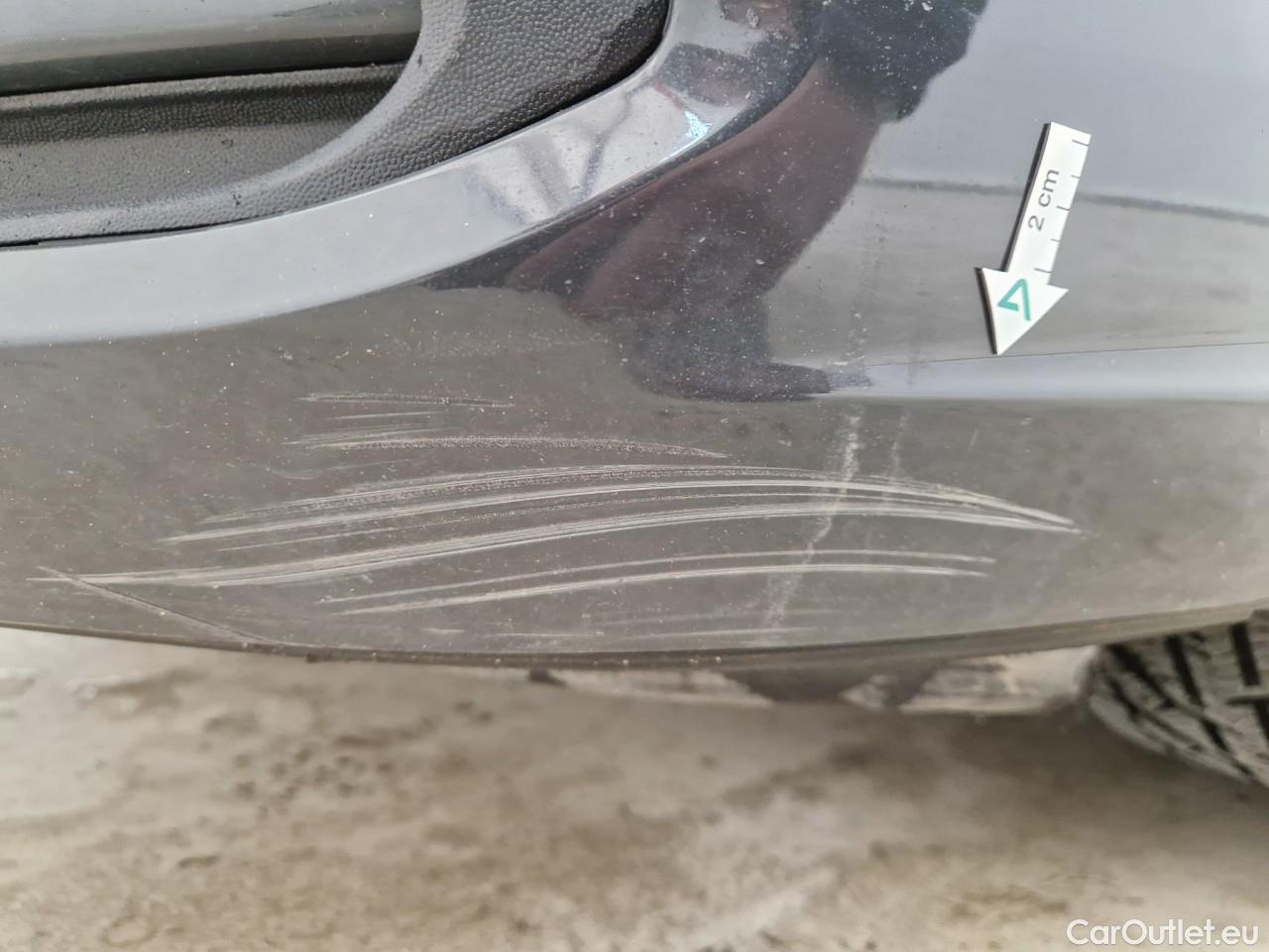  Volkswagen  Golf  Life 1.0 TSI #2